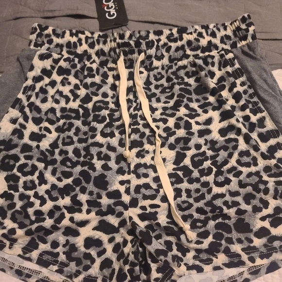 Gigio Pants - Leopard Print Shorts Sporty Panel on Sides size large Grey and black. nwt Gigio